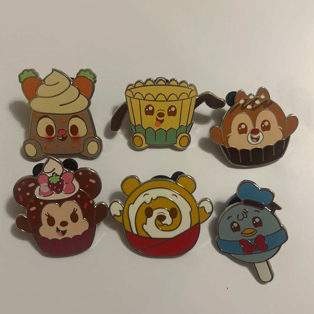 Disney munchling pins ! Trade or OBO thumper chip and dale Donald Duck pooh bear